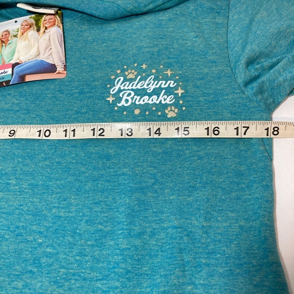 NWT JADELYNN BROOKE Best Friends Don’t Have To Be Human Graphic Tee Shirt Small - Picture 6 of 8